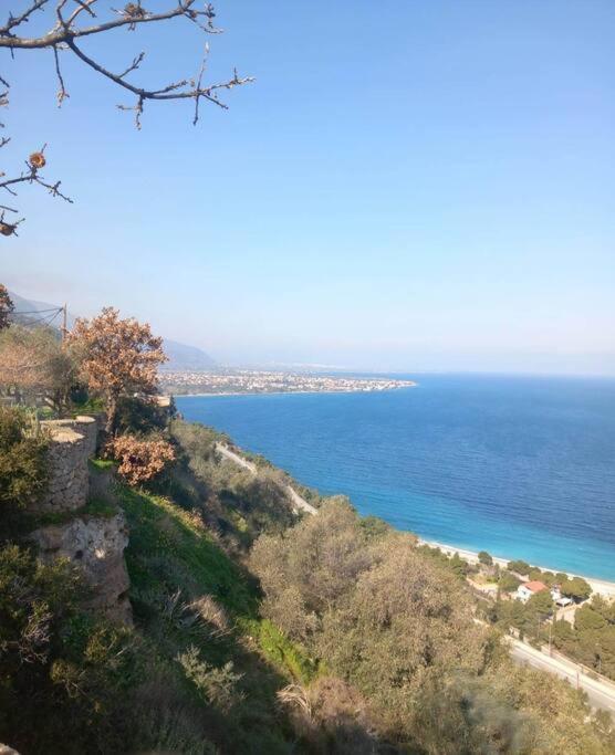 Cottage House With Incredible View Trápeza المظهر الخارجي الصورة